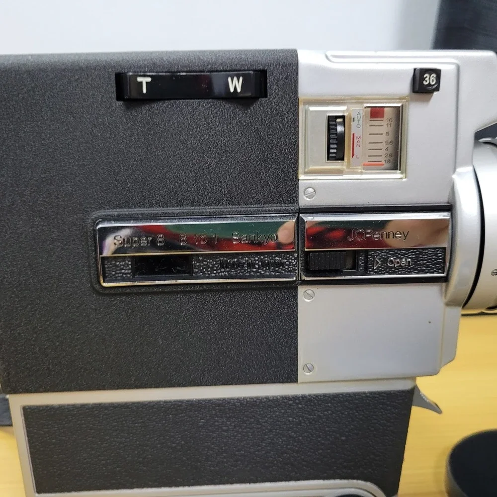 Vintage Sankyo Super 8 Movie Camera 6 to 1 Zoom JC Penney Does not‎ Power On